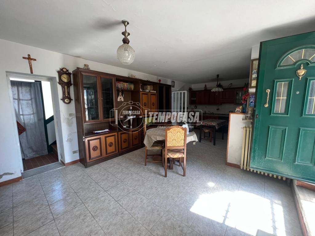 Casa indipendente a Asti in Località Mombarone 5 - Foto 2