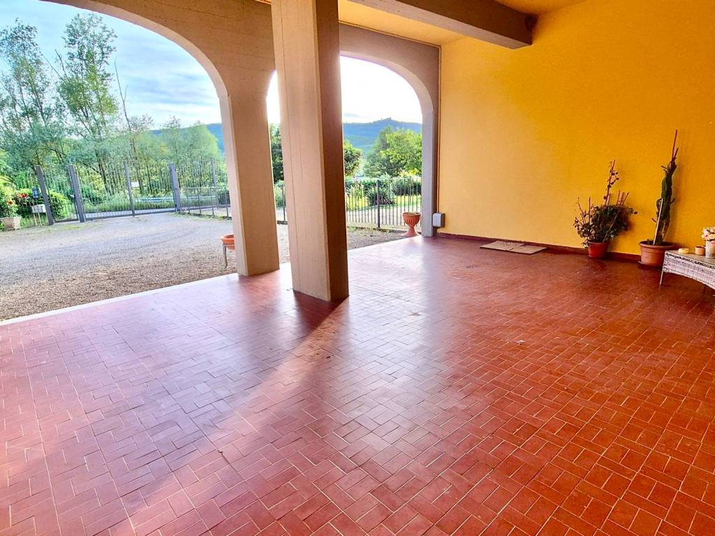 Villa a Bucine in Strada Provinciale Val d'Ambra - Foto 2