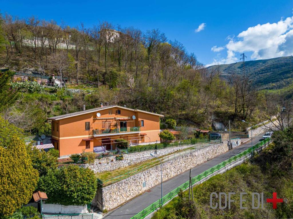 Villa a Ascrea - Foto 3