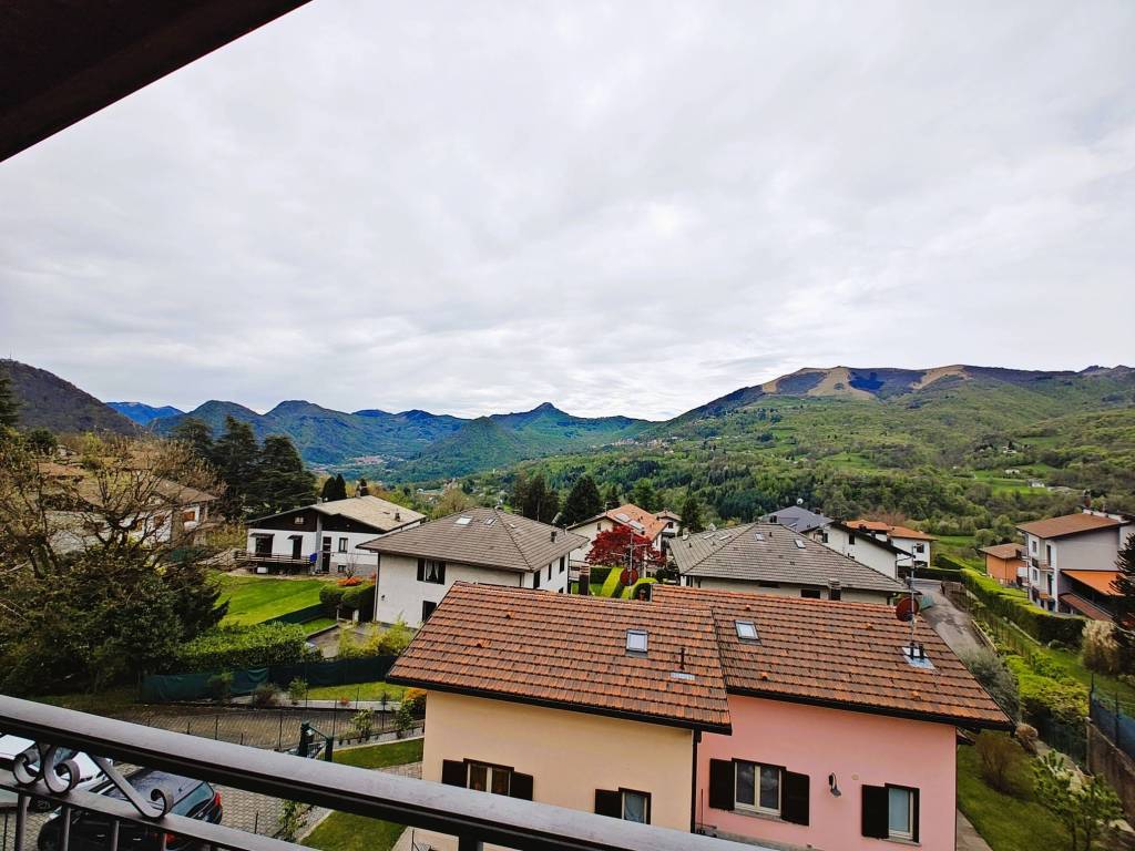 Appartamento a Centro valle intelvi in Via Blessagno, 44 - Foto 1