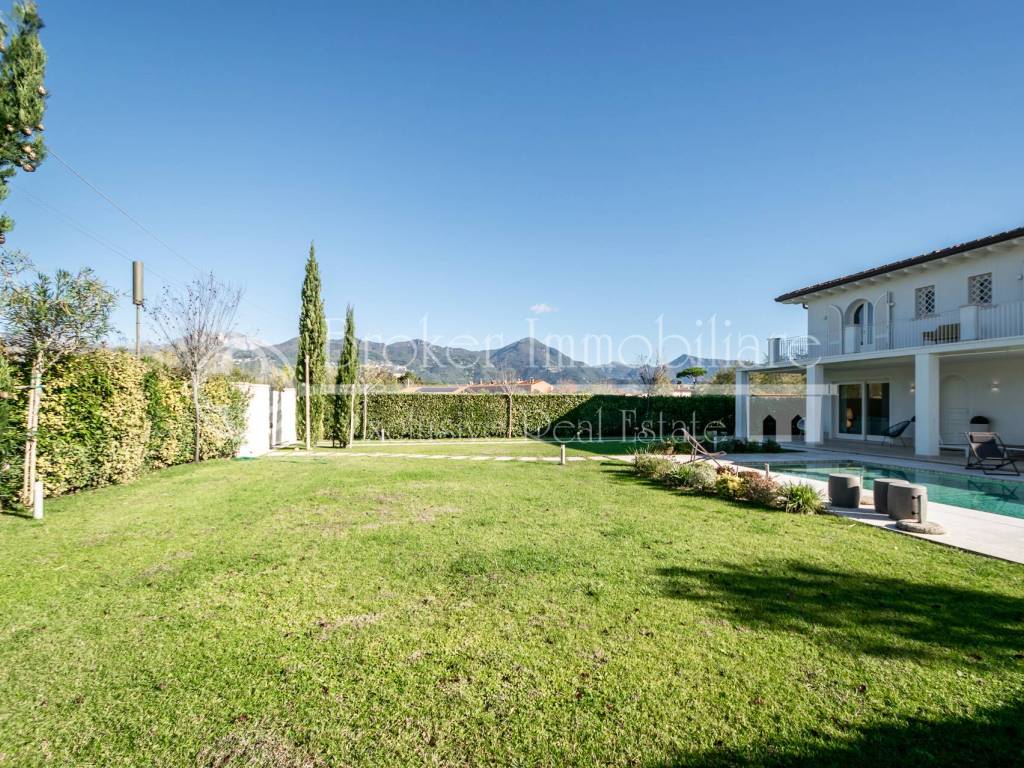 Villa a Pietrasanta in Via Cristoforo Colombo - Foto 5