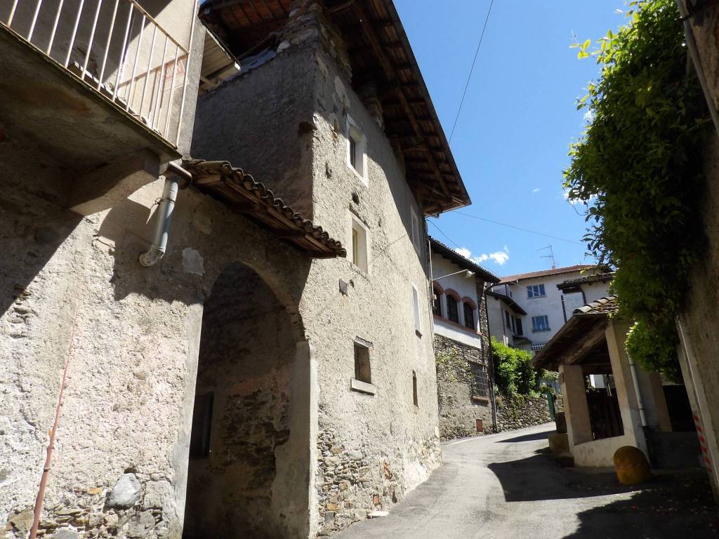 Casa indipendente a Stresa in Via Raffaello Sanzio - Foto 2
