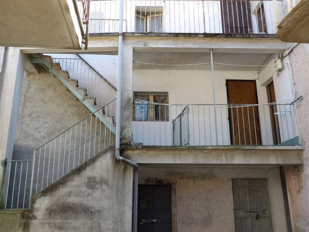 Casa indipendente a Stresa in Via Raffaello Sanzio - Foto 4