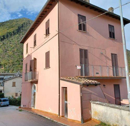 Appartamento a Fabriano in Frazione Valleremita - Foto 2