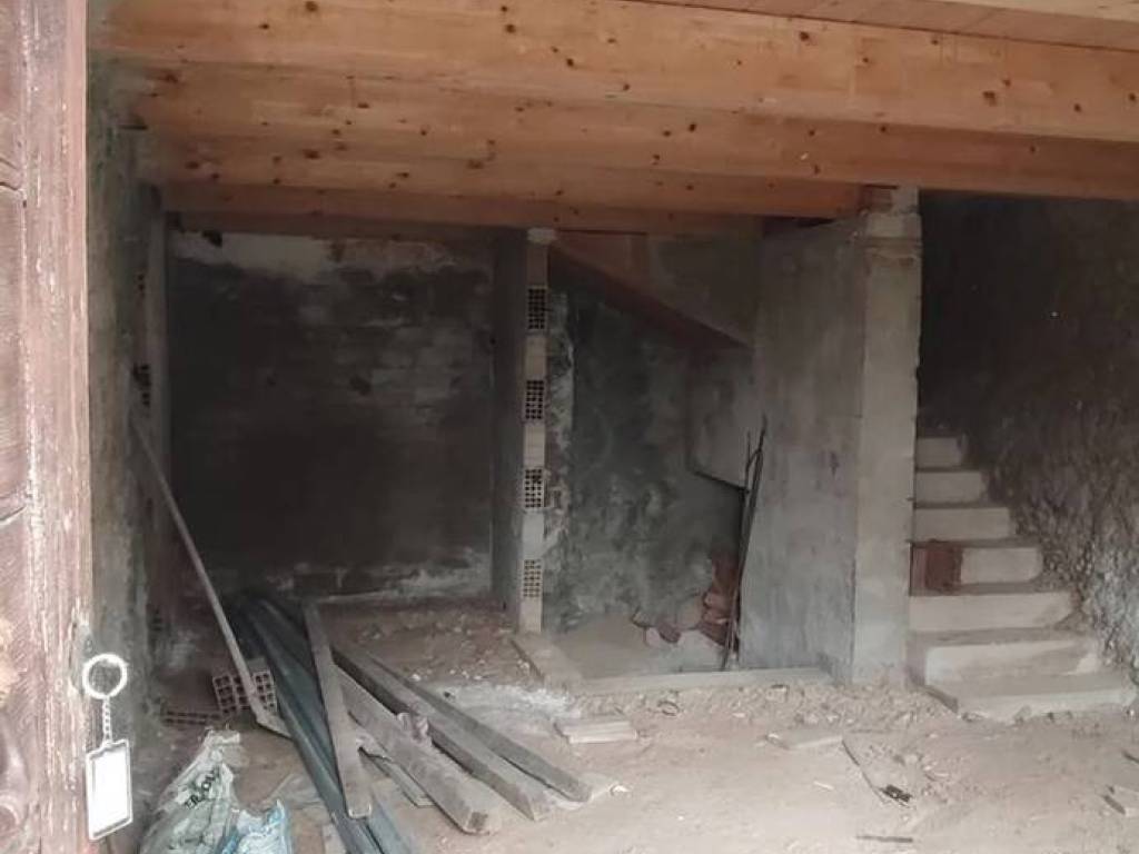 Villa a Fabriano in Frazione Attiggio - Foto 3
