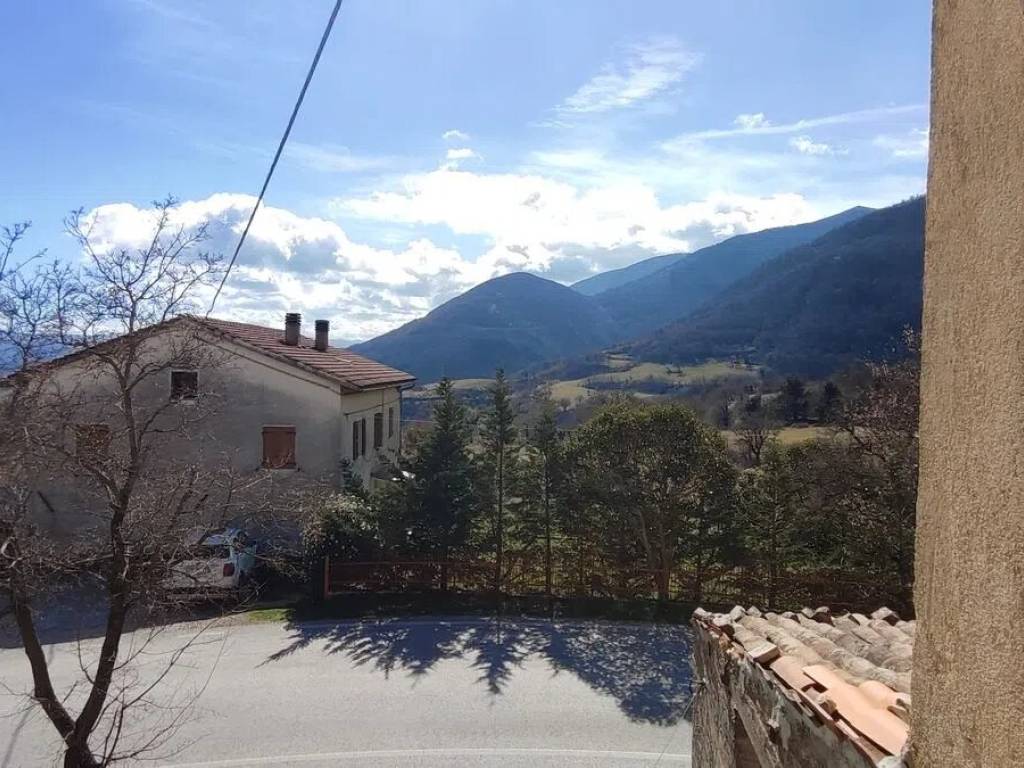 Villa a Fabriano in Frazione Rucce - Foto 3
