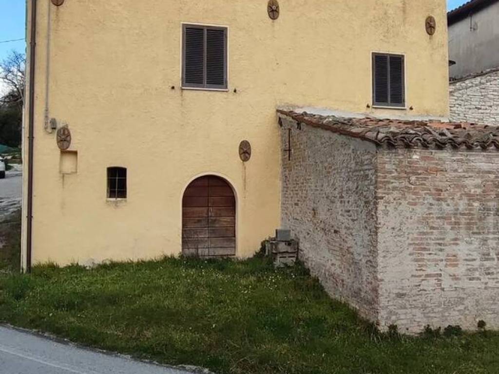 Villa a Fabriano in Frazione Rucce - Foto 4