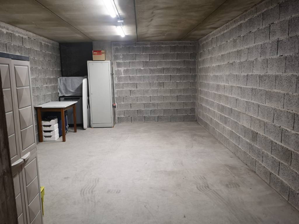 Box / garage a Verona in Via Zancle - Foto 3