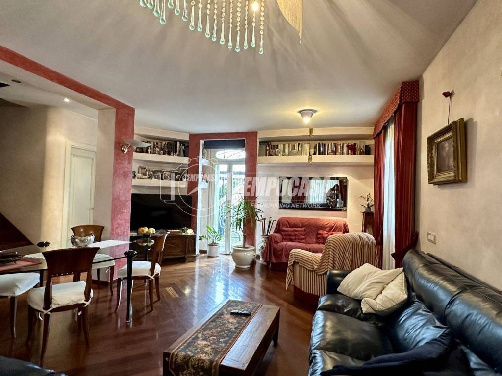 Villa a Merate in Via Sandro Pertini 6 - Foto 1