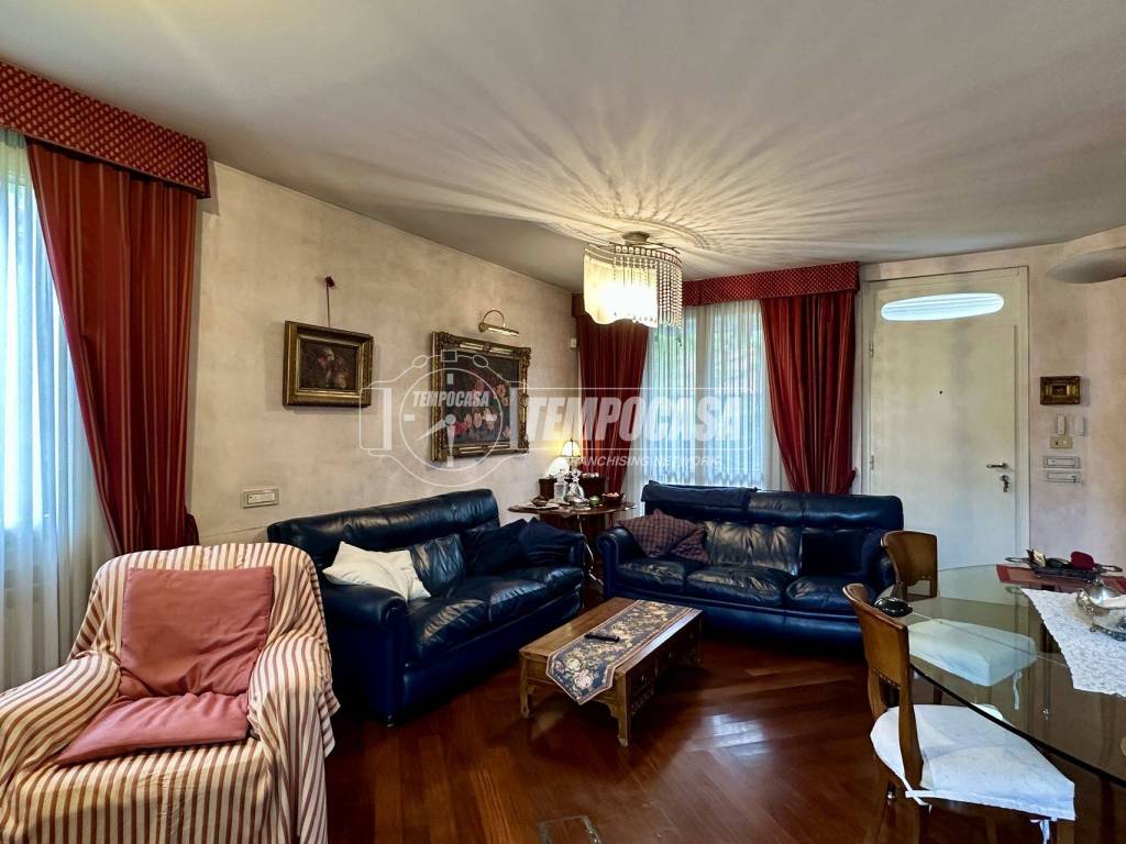 Villa a Merate in Via Sandro Pertini 6 - Foto 3