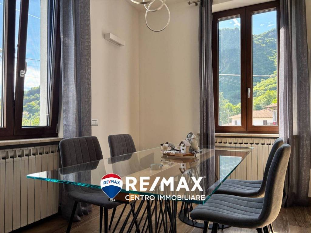 Appartamento a Bisuschio in Via Silvio Pellico - Foto 2