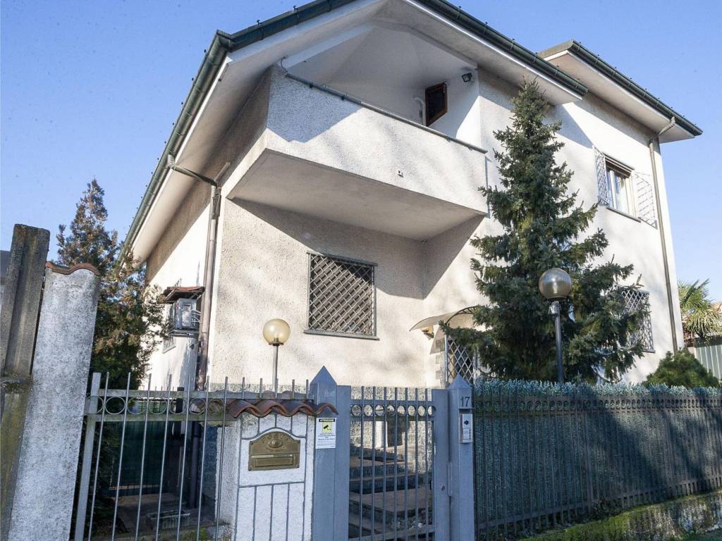 Villa a Senago in Via Liberazione - Foto 1