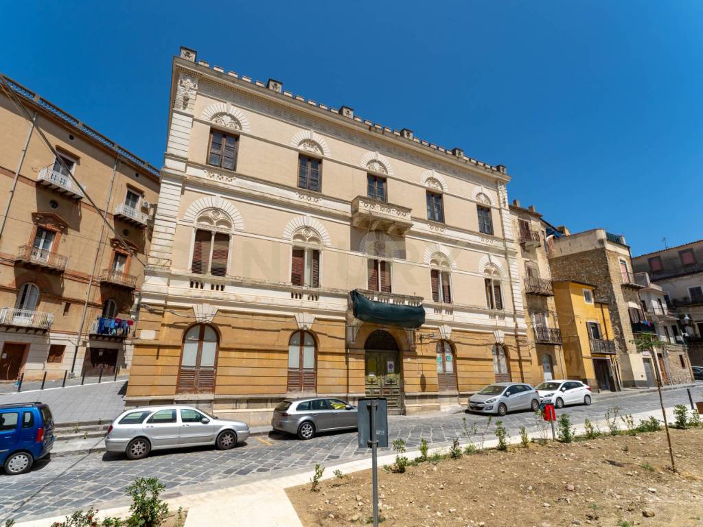 Appartamento a Caltanissetta in Largo Barile, 13 - Foto 2