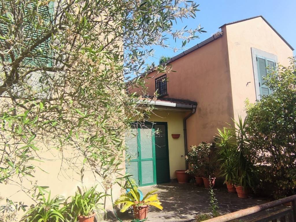 Casa indipendente a Sutri in Via 1 Maggio - Foto 2