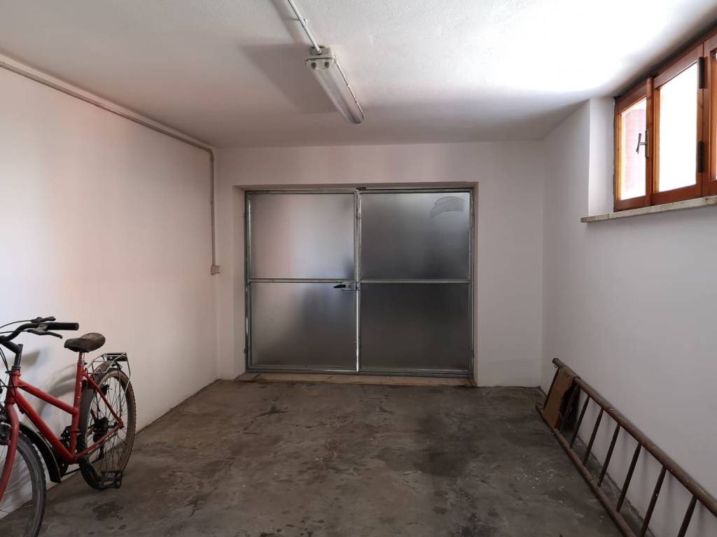 Box / garage a Pisa in Via Siracusa, 3 - Foto 1
