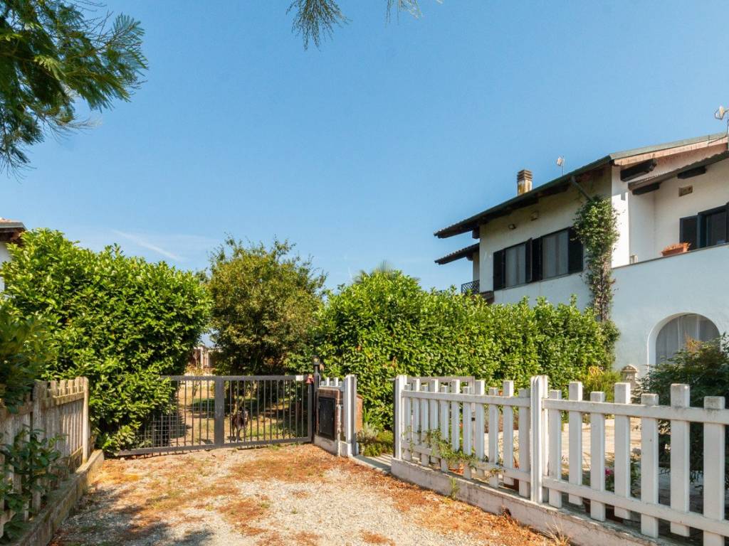 Casa indipendente a Crescentino in Via Saluggia 148 - Foto 2