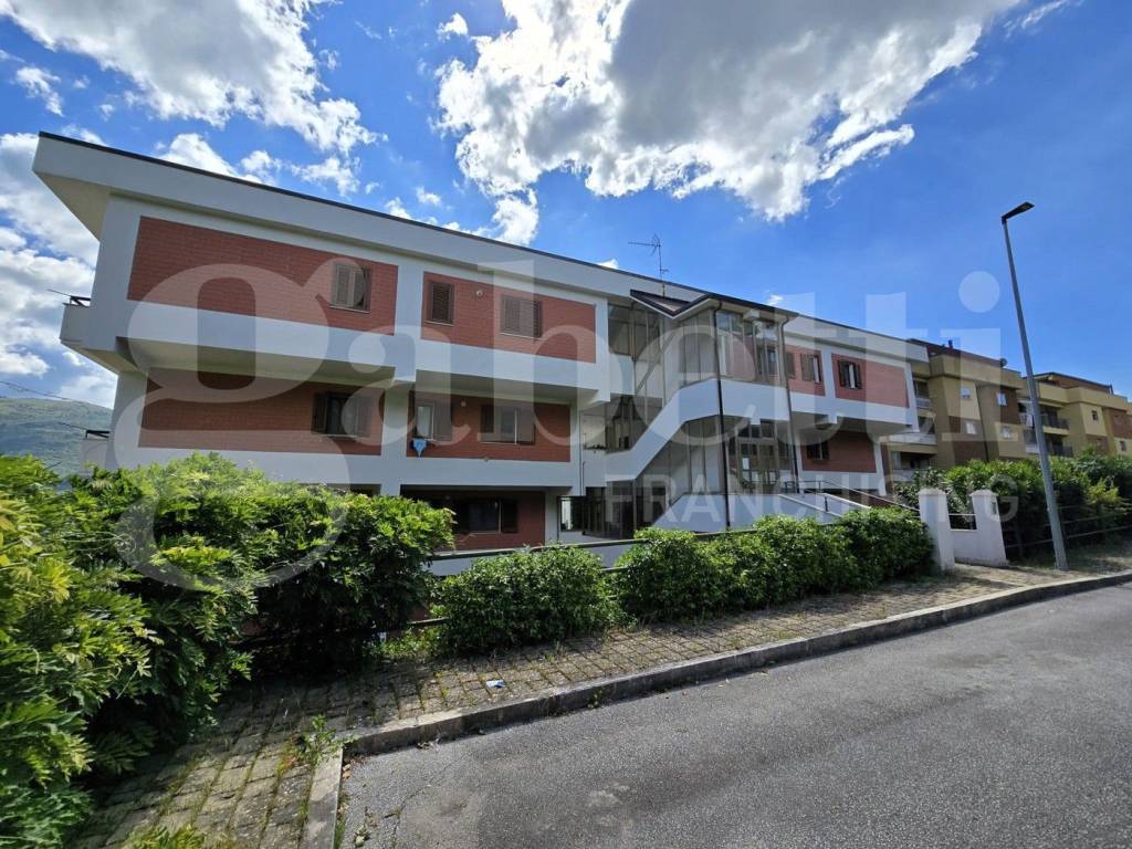Appartamento a Isernia in Via Masaccio, 11 - Foto 2