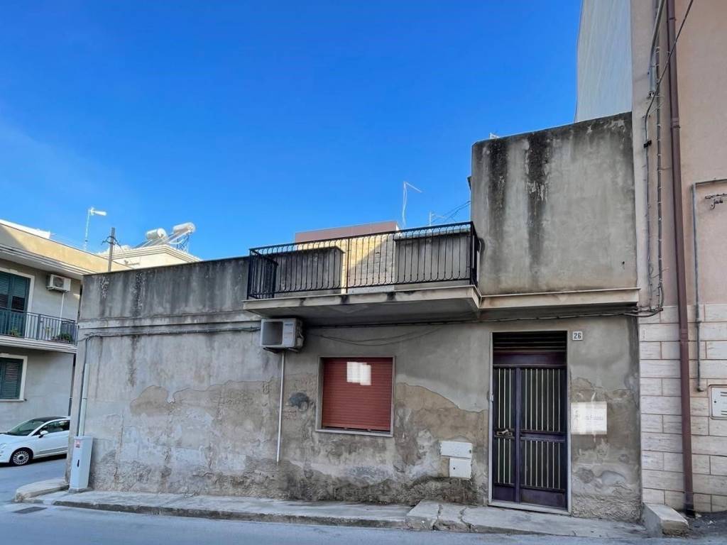 Casa indipendente a Noto in Via Francesco Cilea, 15 - Foto 2