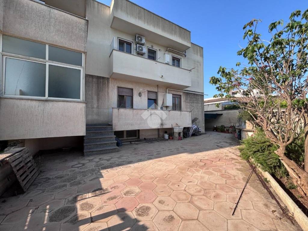 Casa indipendente a Lecce in Via Achille de Lucrezi, 7 - Foto 2