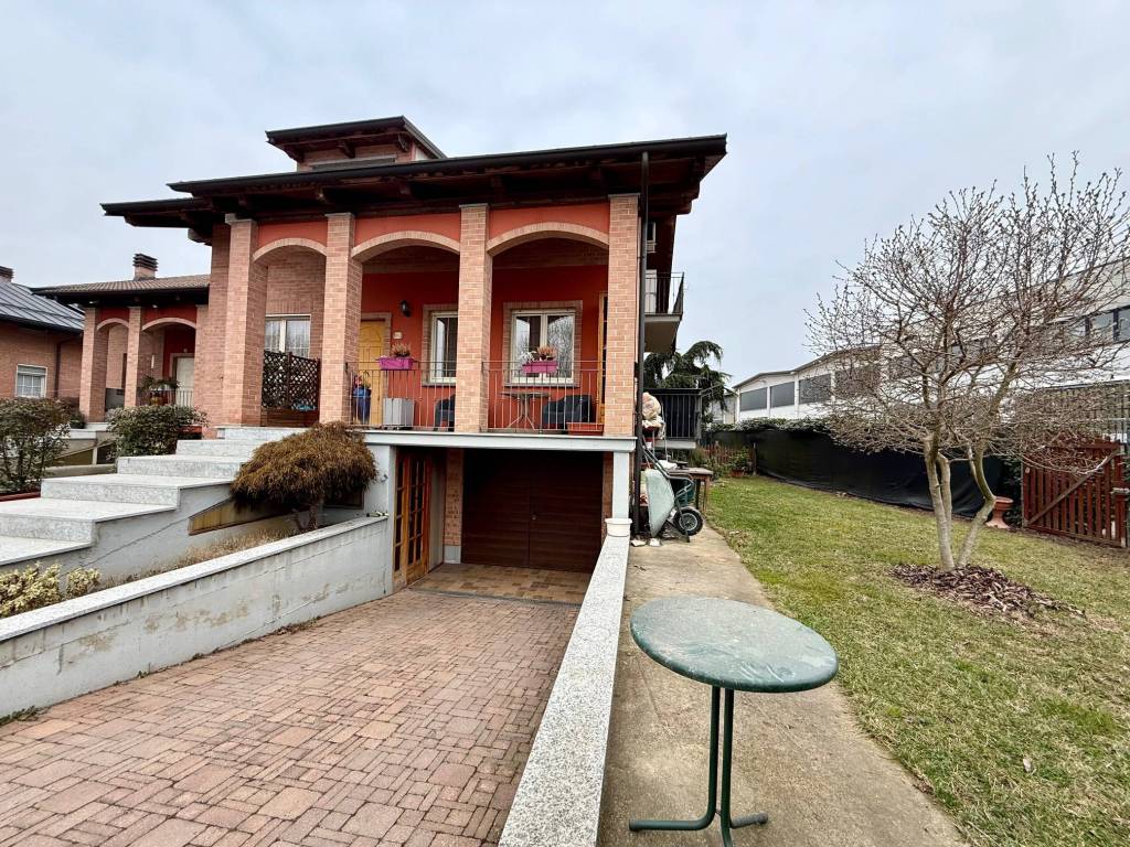 Villa a Caramagna piemonte in Strada Carmagnola - Foto 2