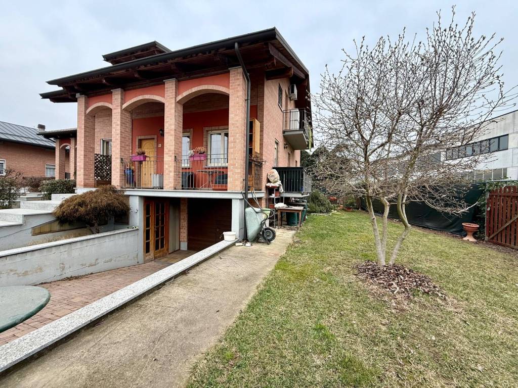 Villa a Caramagna piemonte in Strada Carmagnola - Foto 3