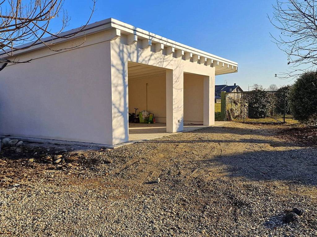 Villa a Oleggio in Corso Giacomo Matteotti, 73 - Foto 5