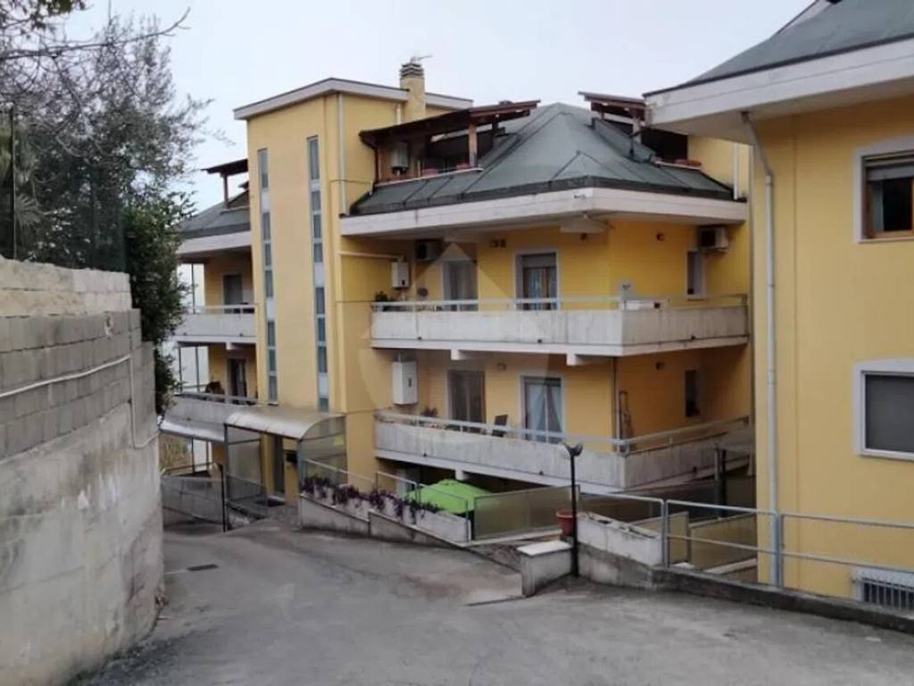Appartamento a Teramo in Via Don Primo Mazzolari - Foto 2