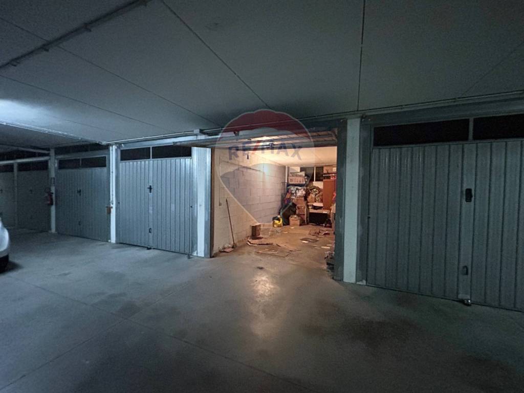 Box / garage a Aprilia in Via delle Regioni, 43 - Foto 3