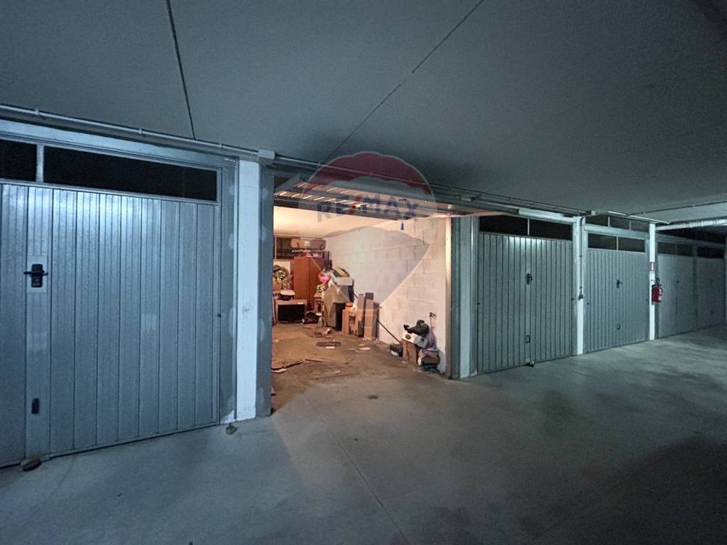 Box / garage a Aprilia in Via delle Regioni, 43 - Foto 4