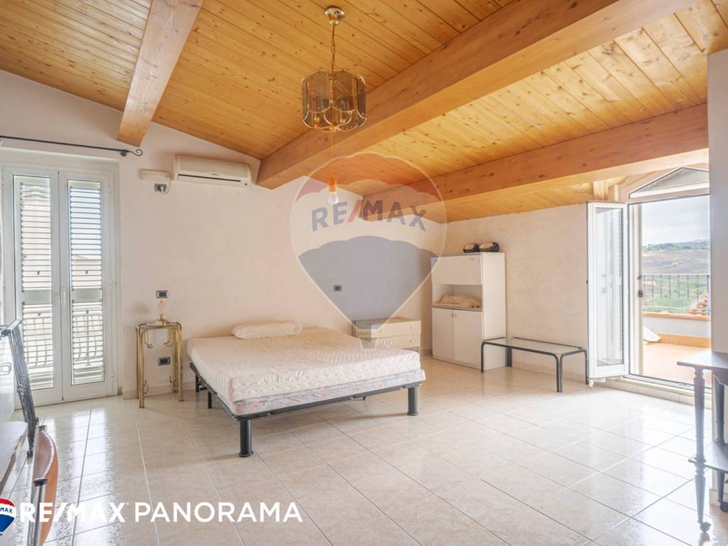 Casa indipendente a Montenero di bisaccia in via Vico Valentina V, 63 - Foto 2