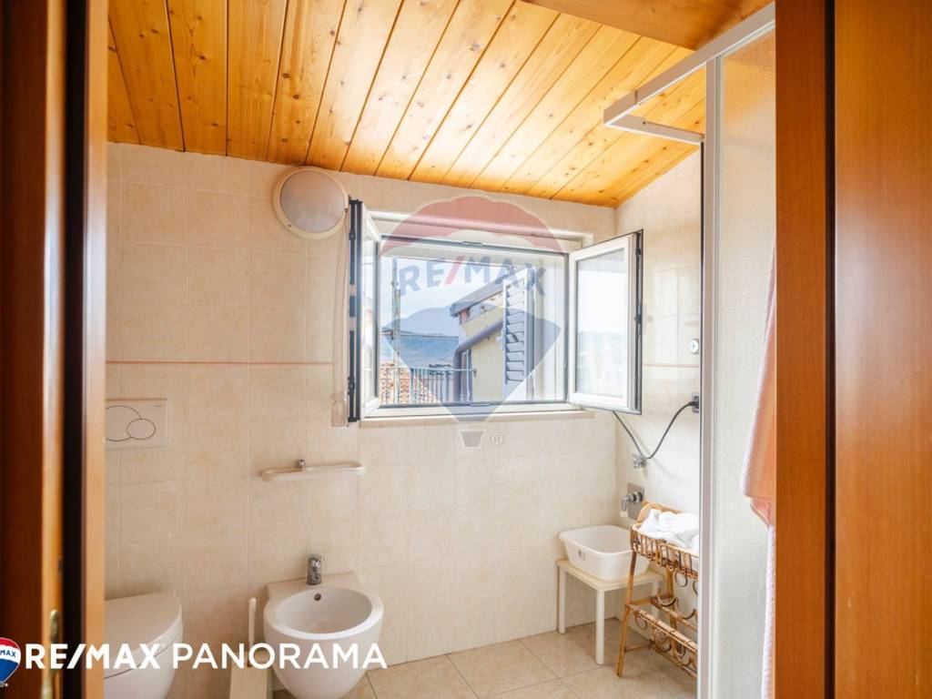Casa indipendente a Montenero di bisaccia in via Vico Valentina V, 63 - Foto 4
