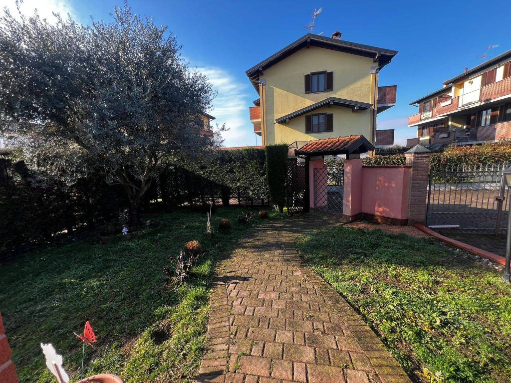 Villa a Noviglio in Via Giosuè Carducci, 11 - Foto 3