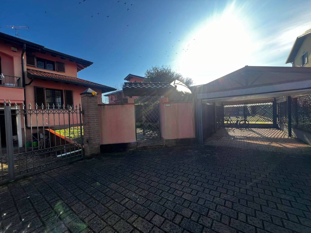 Villa a Noviglio in Via Giosuè Carducci, 11 - Foto 4
