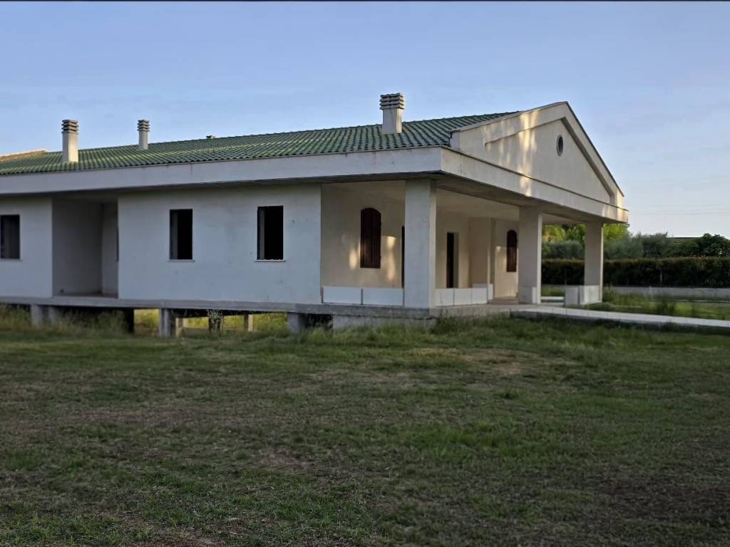 Villa a Cisterna di latina in Via Sabotino - Foto 5