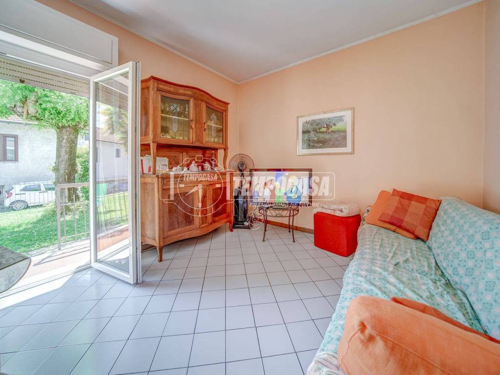 Villa a Angera in Via Genova, 1 - Foto 4