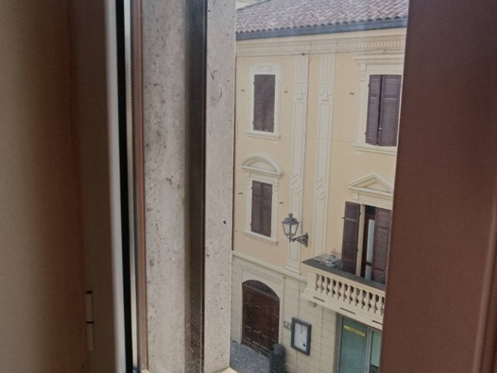 Appartamento a Valenza in Corso Giuseppe Garibaldi, 17 - Foto 3