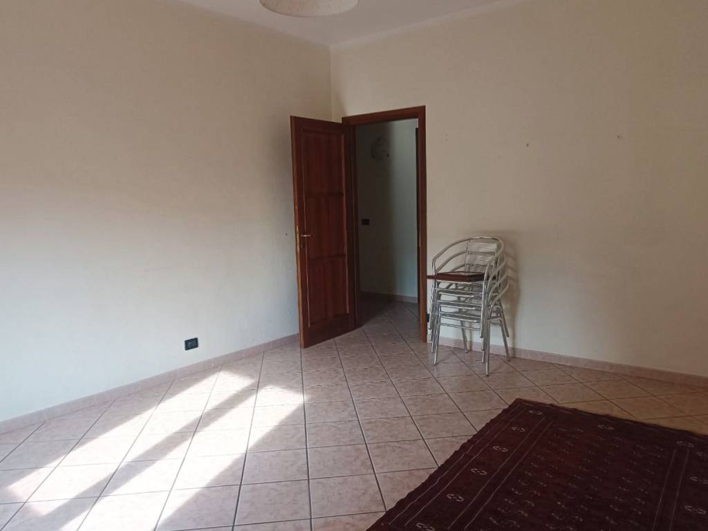 Appartamento a Valenza in Corso Giuseppe Garibaldi, 17 - Foto 4