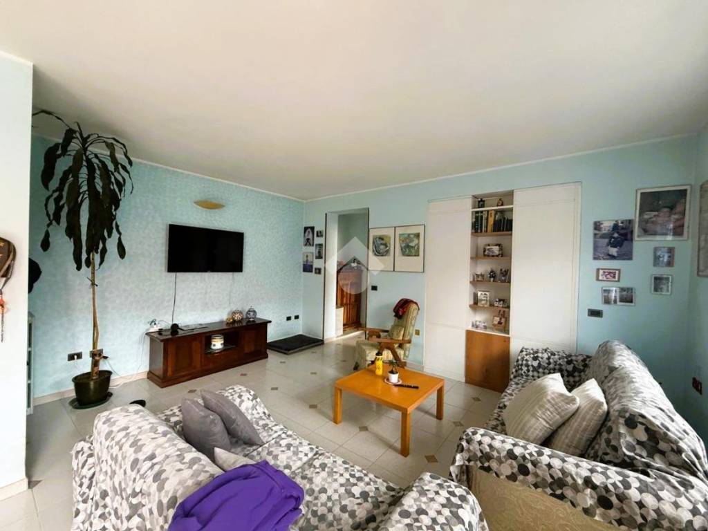 Villa a Cerano in Via Giuseppe Garibaldi, 25 - Foto 2