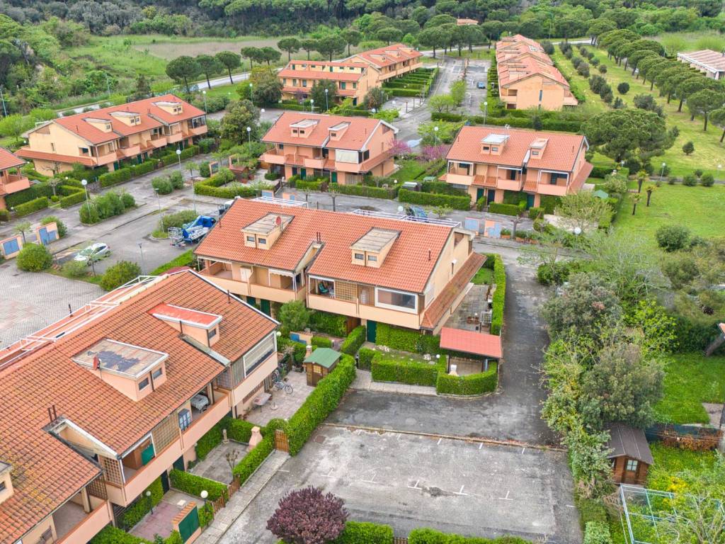 Appartamento a Castagneto carducci in Viale delle Palme - Foto 2