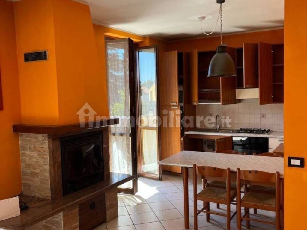 Appartamento a Oleggio in Via Gaggiolo - Foto 2