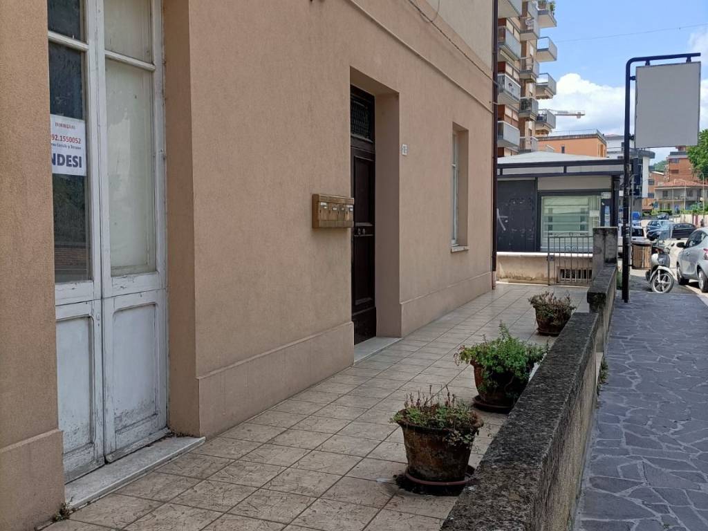 Appartamento a Teramo in Viale Francesco Crucioli - Foto 3