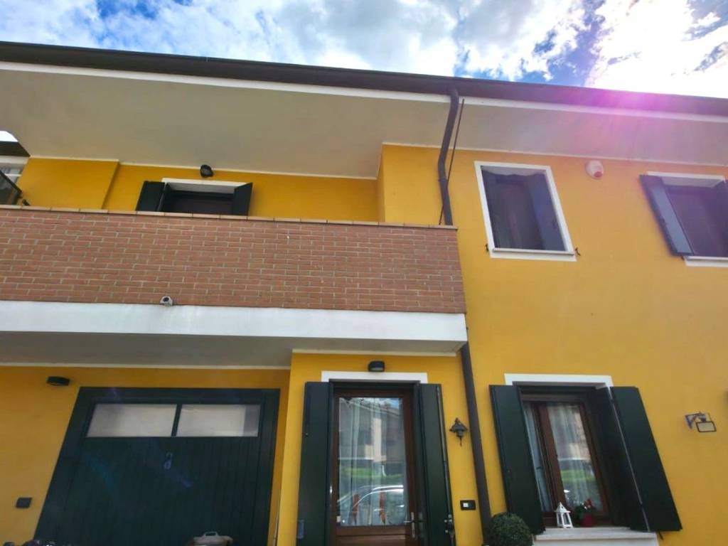 Villa a Stienta in Via Federico Fellini, 7 - Foto 2