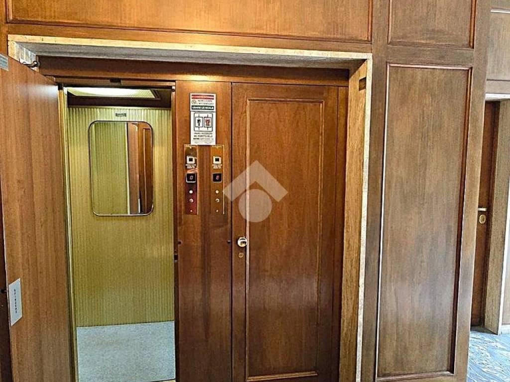 Appartamento a Milano in Via Vivaio, 12 - Foto 4