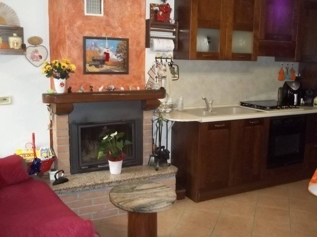 Casa indipendente a Cerano in Via Madonnina - Foto 3