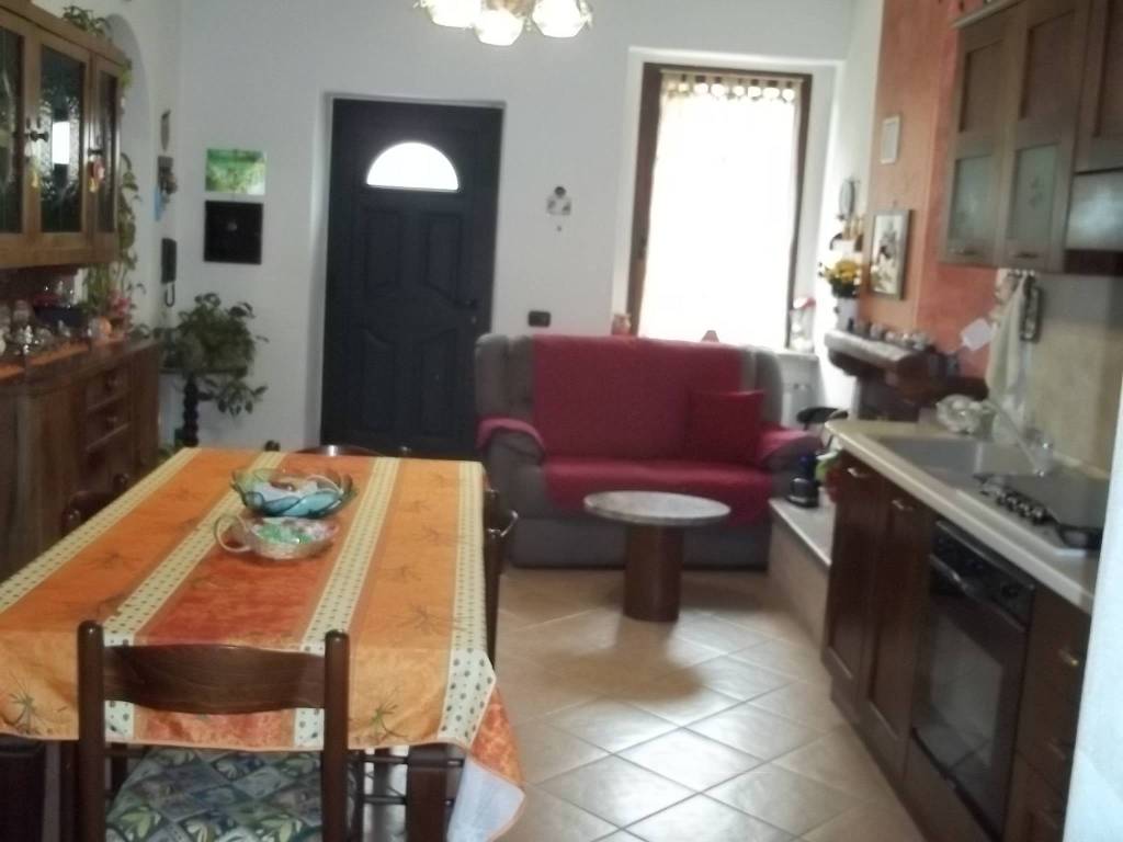 Casa indipendente a Cerano in Via Madonnina - Foto 5