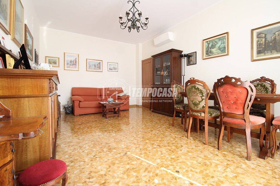 Appartamento a Reggio emilia in Via Bonifazio Asioli - Foto 2