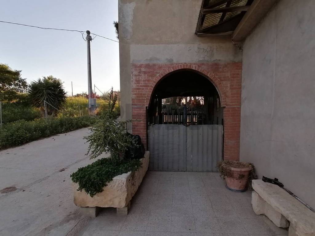Casa indipendente a Vittoria in sp 19 contrada Niscescia - Foto 5