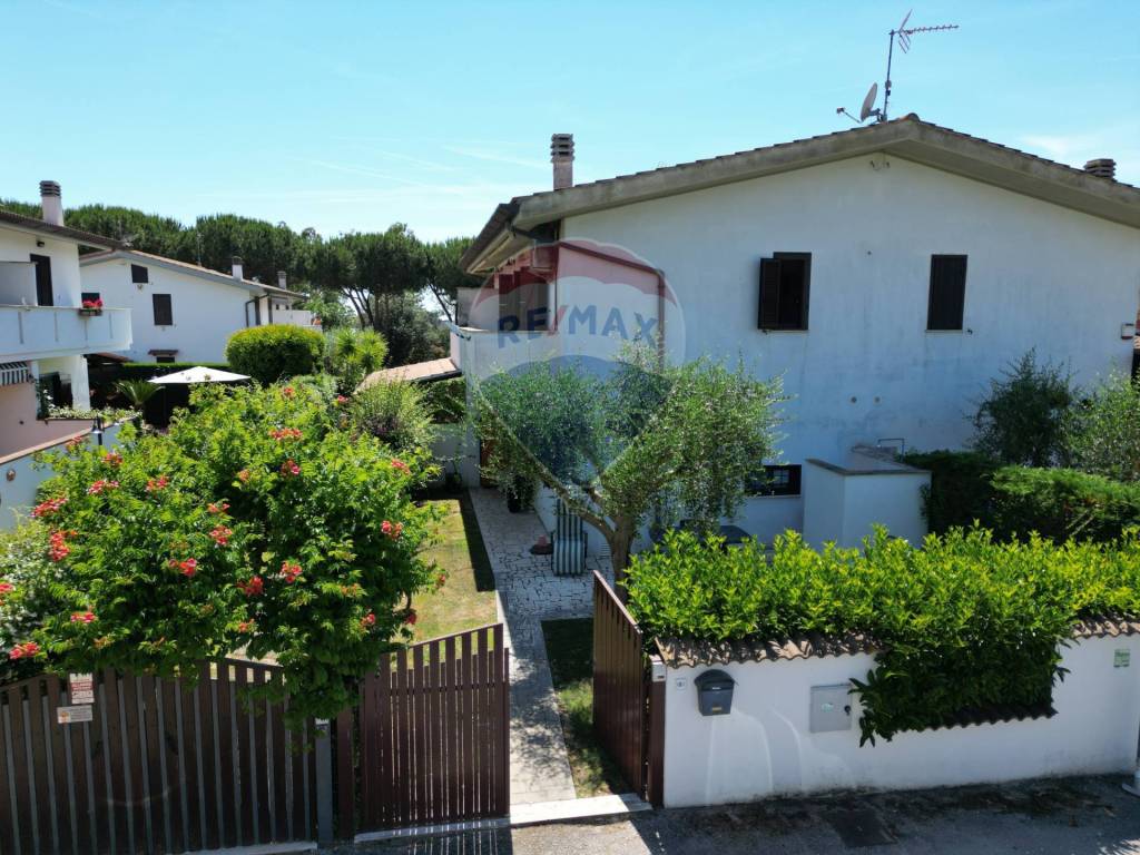 Villetta a schiera a Sabaudia in VIA DELLE FARNIE 103 - Foto 3