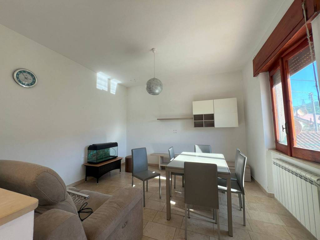 Villa a Lustra in Strada Statale Tirrena Inferiore - Foto 2