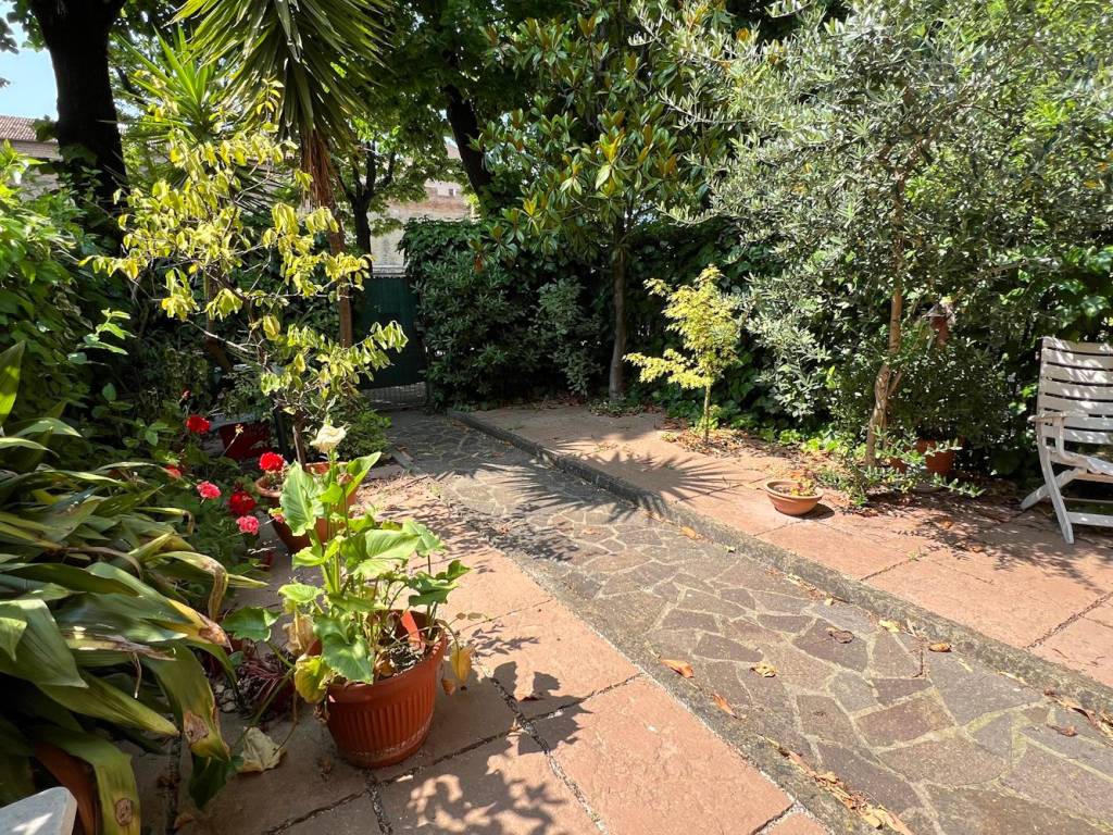 Villetta a schiera a Pesaro in Viale Giuseppe Verdi - Foto 2